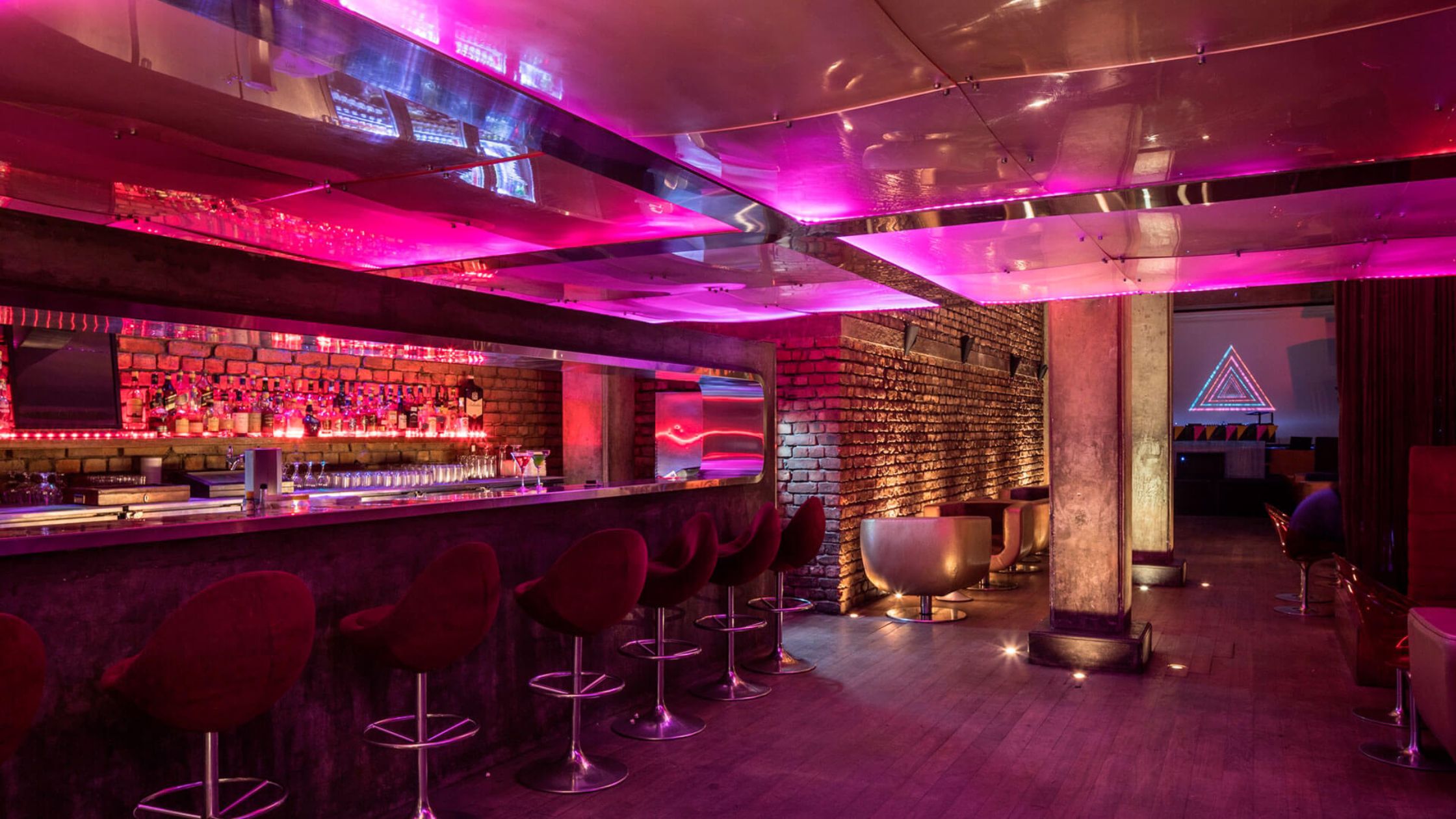 Roxy – The Park Hotel